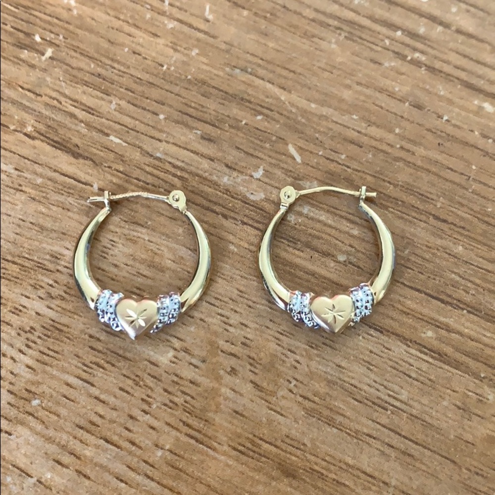 Small gold hoops